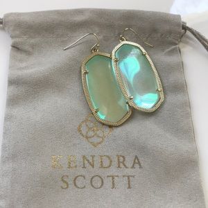 Kendra Scott Danielle Dichroic Glass